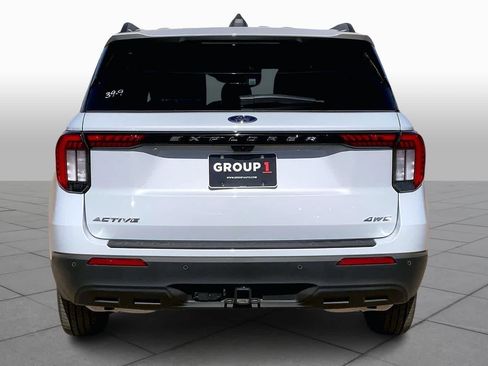 New 2026 Ford Explorer Active image 4