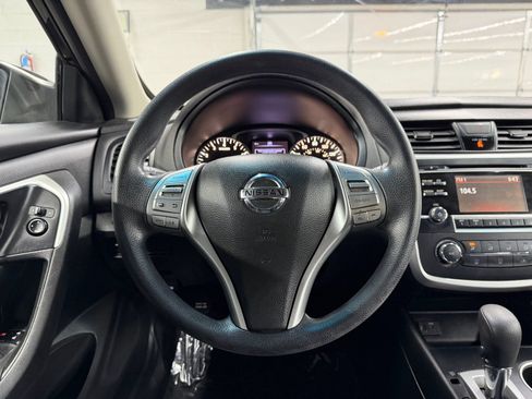 Used 2017 Nissan Altima 2.5 S FWD image 4