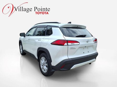 Certified 2025 Toyota Corolla Cross LE w/ Moonroof Package AWD/4WD image 2