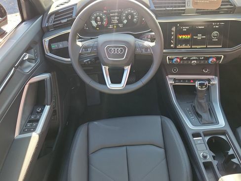 New 2025 Audi Q3 2.0T Premium image 8