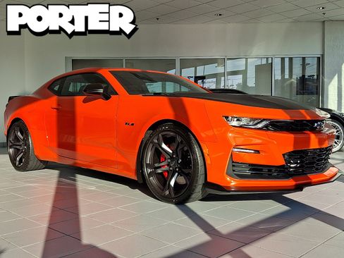 Used 2021 Chevrolet Camaro SS RWD image 1