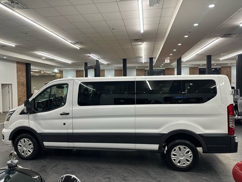 Used 2023 Ford Transit 350 XLT image 8