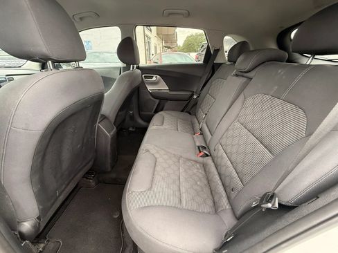 Used 2019 Kia Niro LX FWD image 10