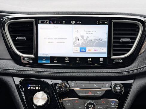 New 2026 Chrysler Pacifica Select AWD/4WD image 9