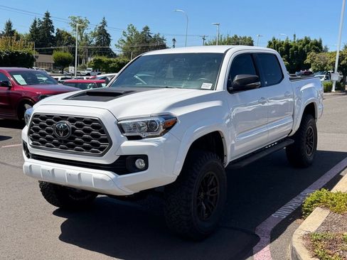Used 2023 Toyota Tacoma TRD Sport w/ Advanced Technology Package AWD/4WD image 4