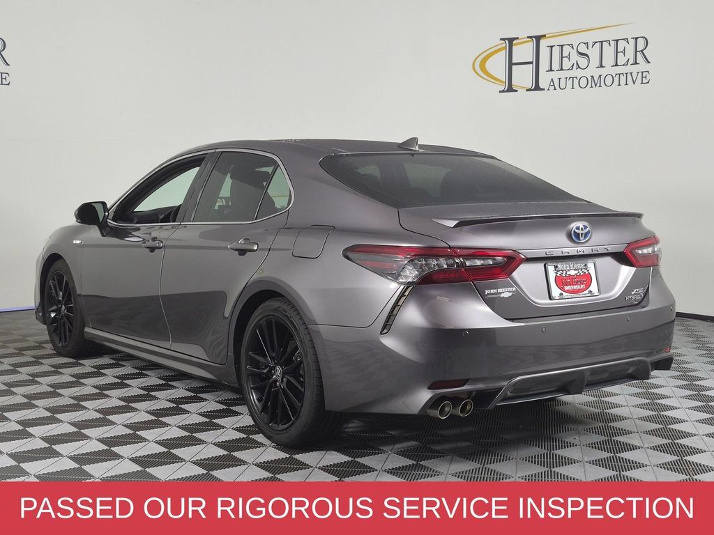 Used 2021 Toyota Camry XSE w/ Navigation Upgrade Package FWD image 5