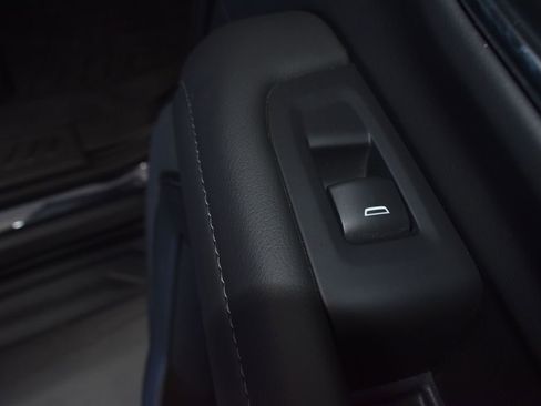 Used 2023 GMC Yukon SLE w/ Gmc Pro Safety Plus Package image 14