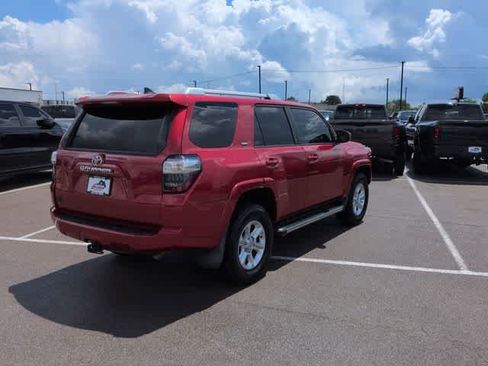 Used 2016 Toyota 4Runner SR5 AWD/4WD image 8