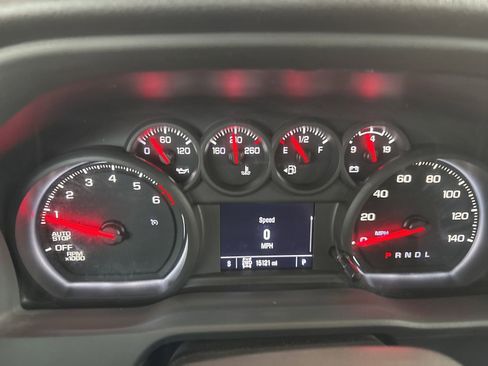 Used 2024 Chevrolet Silverado 1500 Custom AWD/4WD image 25