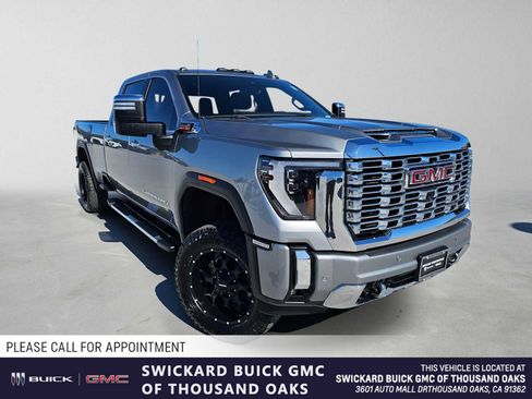 Used 2024 GMC Sierra 3500 Denali w/ Denali Reserve Package AWD/4WD image 1