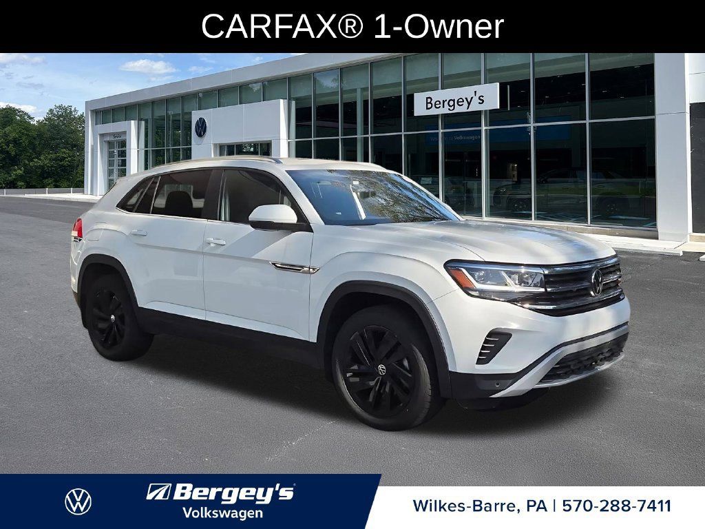 Used 2023 Volkswagen Atlas Cross Sport SE w/ Black Wheel Package AWD/4WD image 3