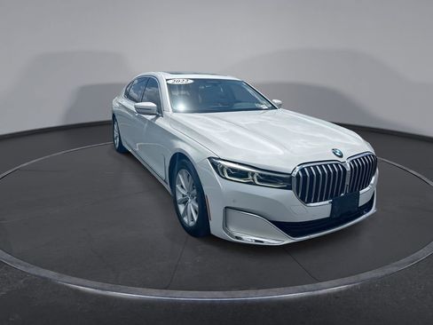 Used 2022 BMW 740i RWD image 12