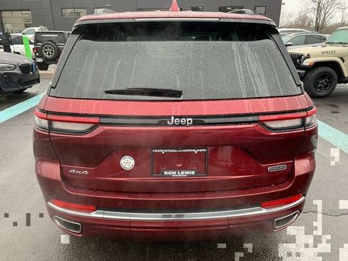 Used 2022 Jeep Grand Cherokee Overland AWD/4WD image 3