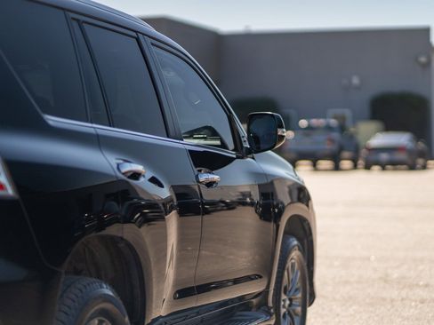 Used 2023 Lexus GX 460 Premium w/ Premium Package AWD/4WD image 11