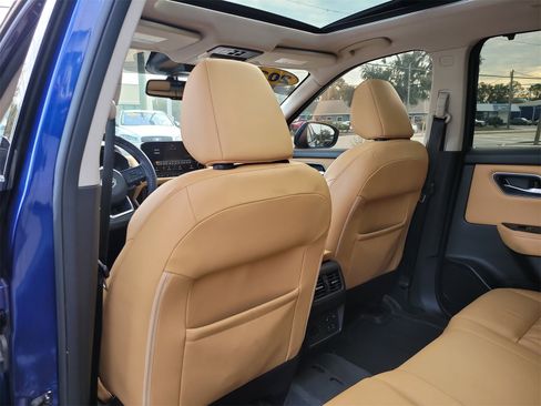 Used 2021 Nissan Rogue Platinum image 13