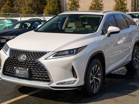 Used 2022 Lexus RX 350L Premium w/ Premium Package image 3