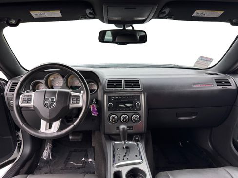 Used 2012 Dodge Challenger R/T RWD image 10