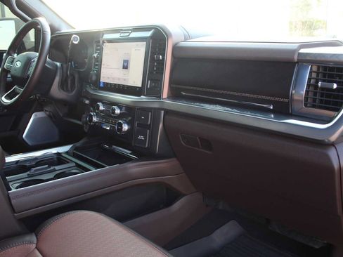 Used 2025 Ford F250 King Ranch w/ FX4 Off-Road Package AWD/4WD image 22