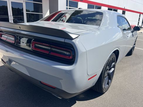Used 2022 Dodge Challenger R/T w/ Blacktop Package image 8