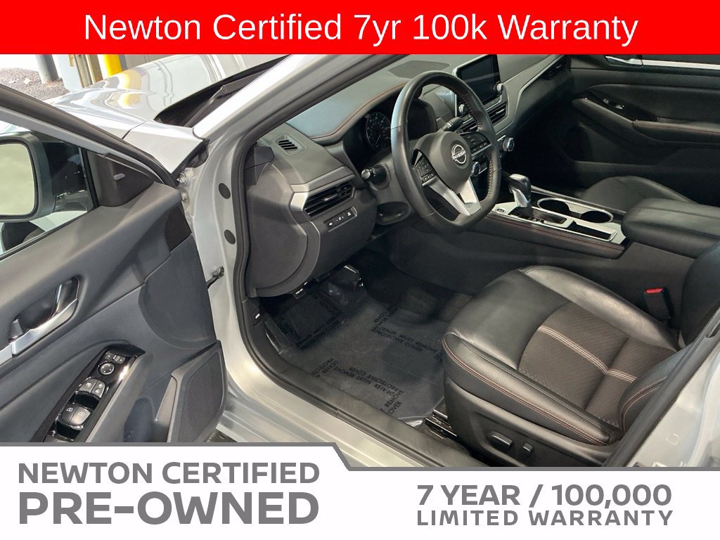 Used 2025 Nissan Altima 2.5 SR FWD image 7
