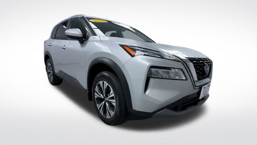Used 2023 Nissan Rogue SV w/ SV Premium B Package AWD/4WD image 2