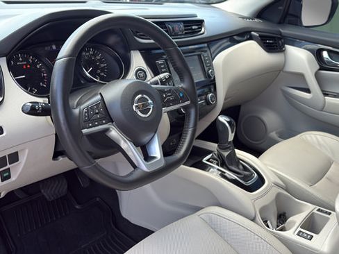 Used 2021 Nissan Rogue Sport SL w/ Premium Package AWD/4WD image 13