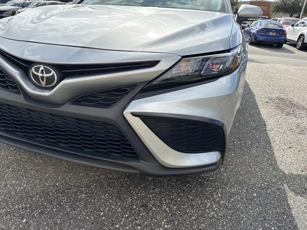 Used 2023 Toyota Camry SE FWD image 10