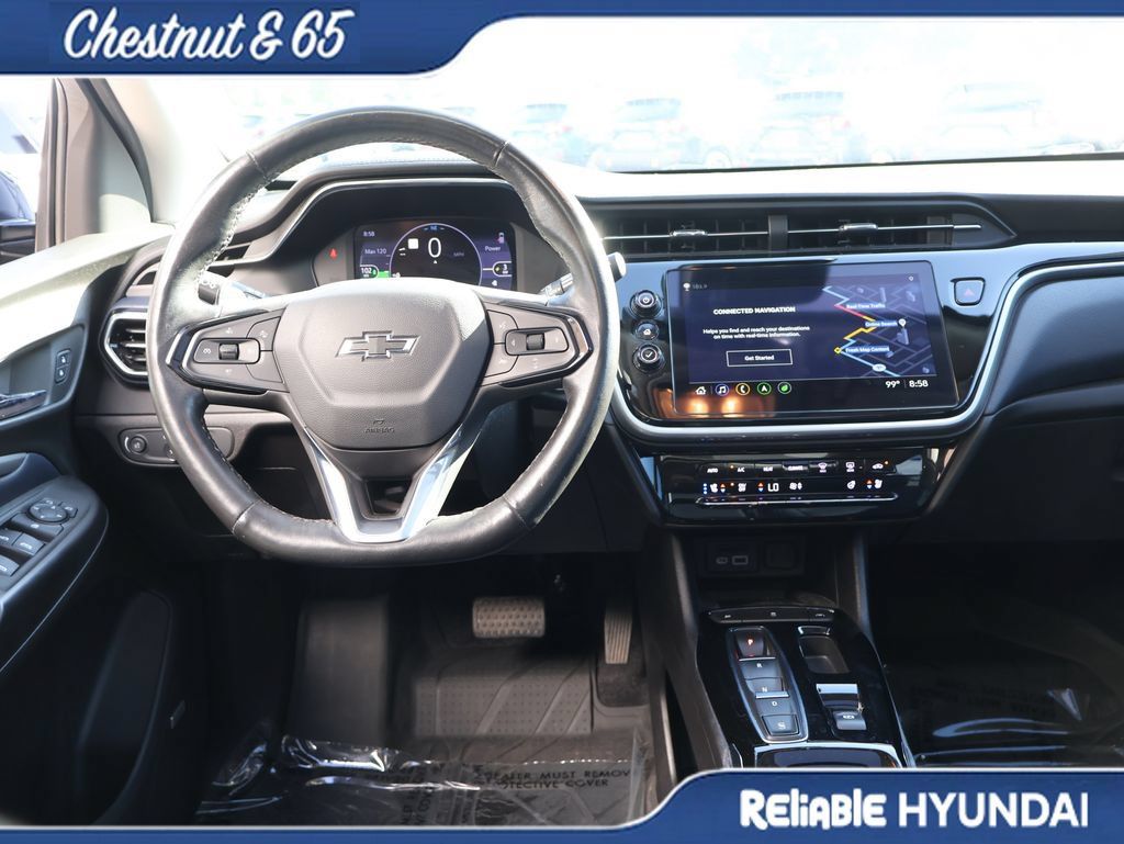 Used 2023 Chevrolet Bolt EUV Premier w/ Sun & Sound Package FWD image 18