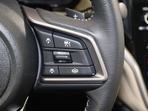 Used 2025 Subaru Outback Premium image 33