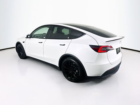 Used 2021 Tesla Model Y Long Range image 5