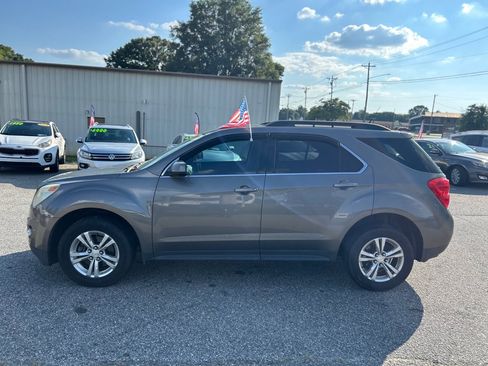 Used 2011 Chevrolet Equinox LT FWD image 3