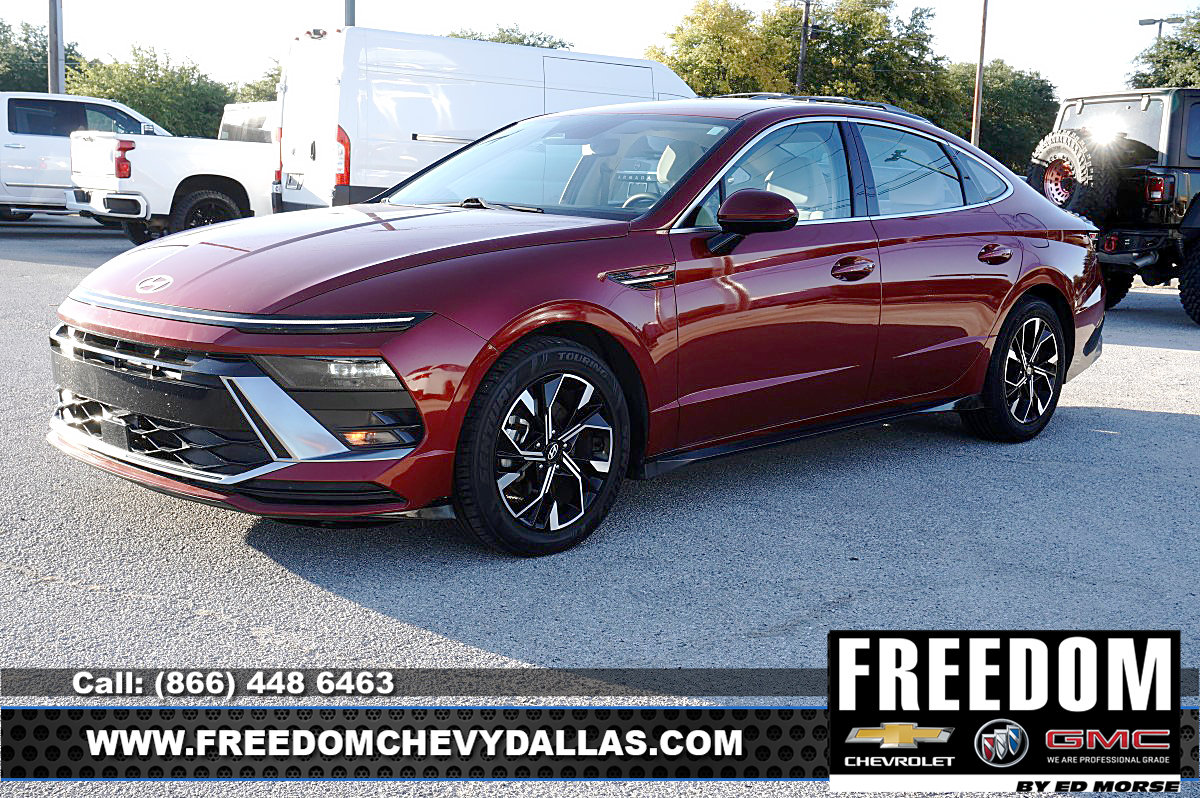 Used 2025 Hyundai Sonata SEL FWD image 3