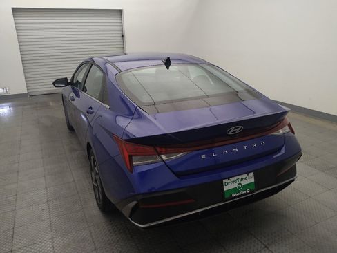Used 2025 Hyundai Elantra SEL FWD image 6