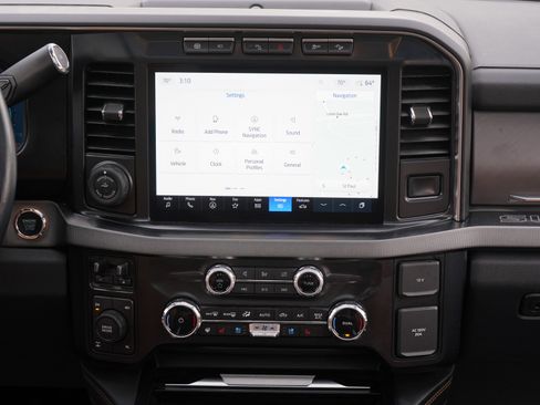 Used 2024 Ford F250 Platinum image 18