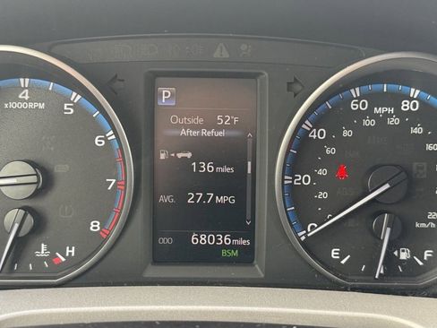 Used 2018 Toyota RAV4 XLE image 20