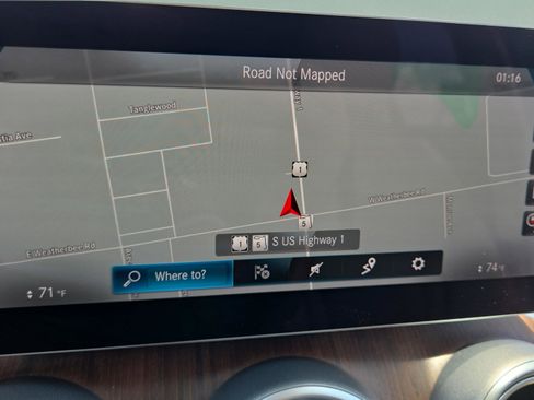 Used 2020 Mercedes-Benz GLC 300 4MATIC image 27