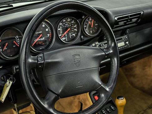 Used 1997 Porsche 911 Carrera RWD image 20