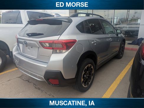Used 2022 Subaru Crosstrek 2.0i Premium image 5