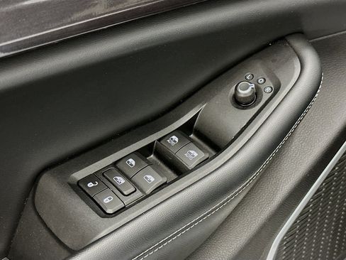 Used 2022 Jeep Grand Cherokee L Laredo AWD/4WD image 15