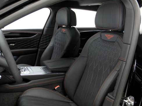 Certified 2022 Bentley Flying Spur V8 AWD/4WD image 13