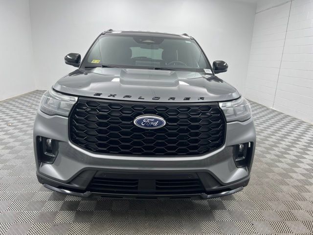 Used 2026 Ford Explorer ST-Line AWD/4WD image 3
