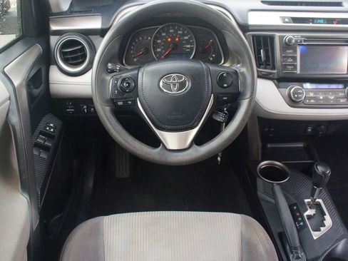 Used 2013 Toyota RAV4 XLE FWD image 5