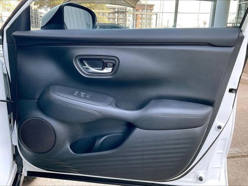 Used 2023 Honda HR-V LX image 20