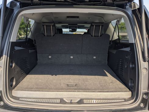 Used 2020 Chevrolet Suburban Premier w/ 6.2L Performance Package AWD/4WD image 33