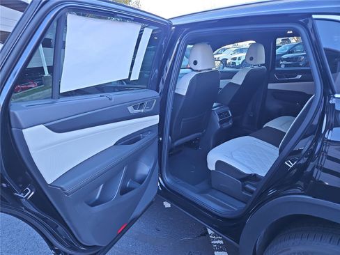 New 2026 Volkswagen Atlas Cross Sport SEL Premium R-Line image 23