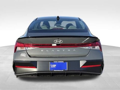 New 2026 Hyundai Elantra SEL Sport image 3