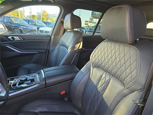 Used 2025 BMW X5 xDrive50e image 14