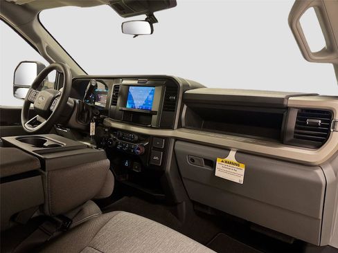 New 2026 Ford F250 XL w/ STX Appearance Package AWD/4WD image 25