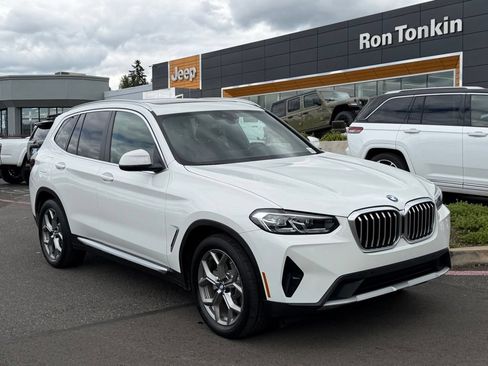 Used 2022 BMW X3 xDrive30i w/ Convenience Package AWD/4WD image 2