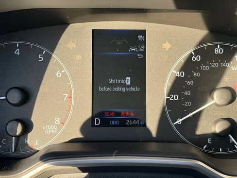 Used 2025 Toyota Corolla Hatchback FWD image 29